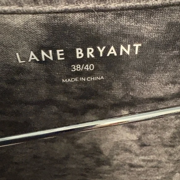 Gray Patriotic Graphic V-Neck Top - Picture 2 of 3